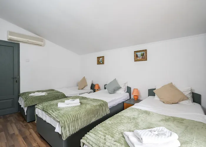 Deluxe Dreibettzimmer